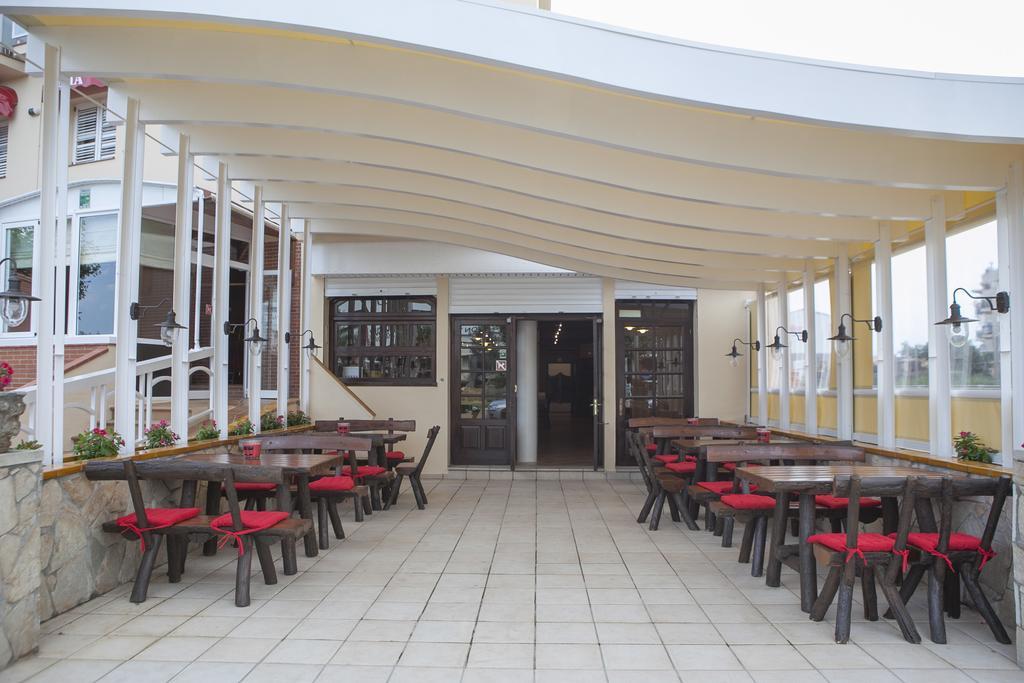 Hotel Silvia Empuriabrava Kültér fotó