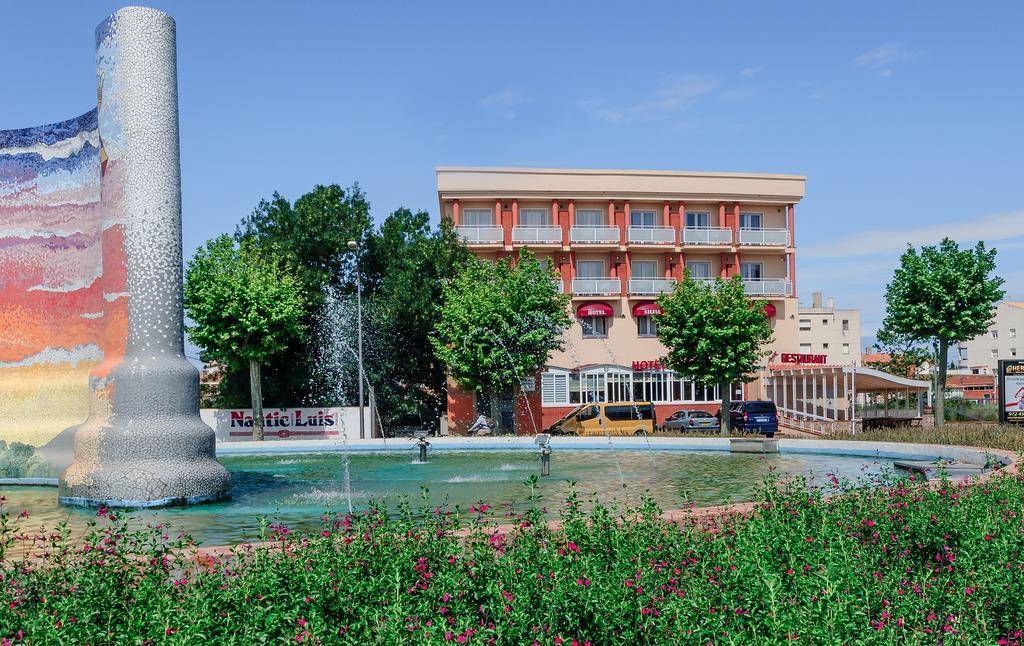 Hotel Silvia Empuriabrava Kültér fotó